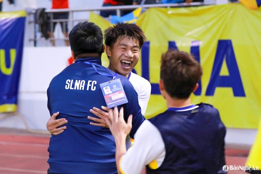 U19 Sông Lam Nghệ An và hòn đá tảng U19 PVF