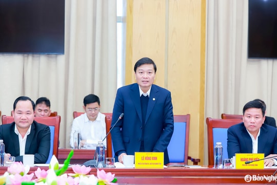 Chủ tịch UBND tỉnh Nghệ An Lê Hồng Vinh làm việc về các dự án cải tạo, mở rộng Cảng hàng không Quốc tế Vinh