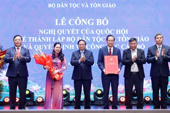 Công bố Nghị quyết của Quốc hội về việc thành lập Bộ Dân tộc và Tôn giáo