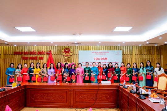 Tọa đàm “Bí quyết tự tin mỗi ngày” nhân Ngày Phụ nữ Việt Nam