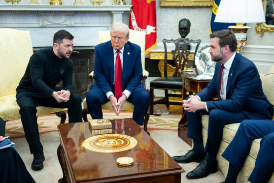 Dư luận trái chiều sau cuộc khẩu chiến Trump-Zelensky