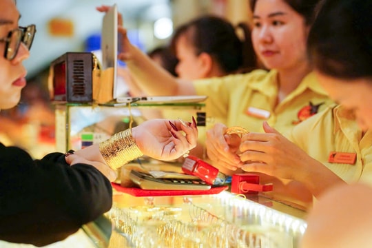 Giá vàng hôm nay 2/3/2025: Giá vàng thế giới và trong nước giảm sâu sau 2 tháng tăng cao