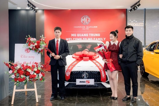 Tưng bừng Khai trương Đại lý MG Quang Trung tại TP. Vinh, Nghệ An