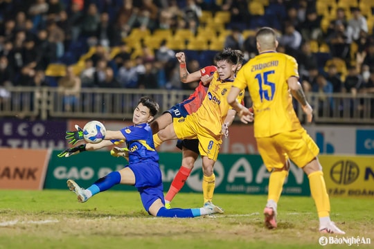 Thủ môn số một Sông Lam Nghệ An được huấn luyện viên Kim Sang-sik triệu tập