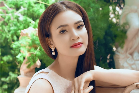 Đời tư kín tiếng của nữ NSND trẻ nhất Việt Nam, vừa làm lễ ăn hỏi ở tuổi 43