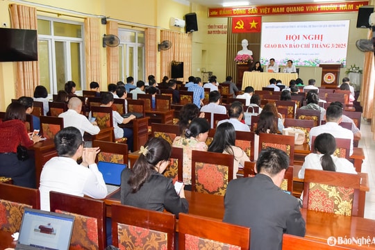 Báo chí Nghệ An đẩy mạnh tuyên truyền sắp xếp tổ chức bộ máy chính trị