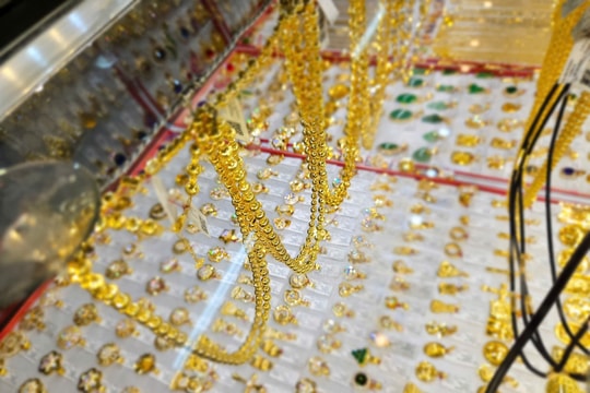 Giá vàng chiều nay 6/3/2025: Giá vàng thế giới giảm, vàng trong nước tăng cao