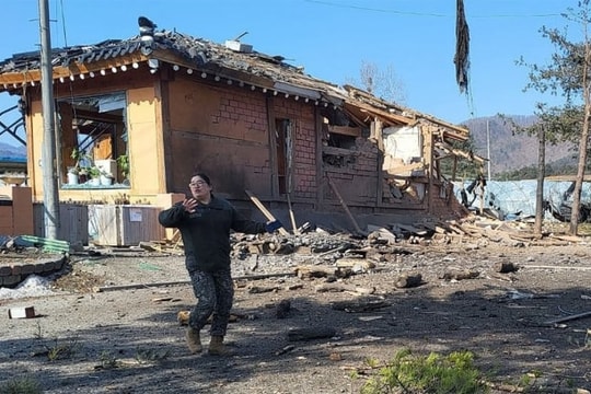 Chiến đấu cơ Hàn Quốc thả nhầm 8 quả bom MK-82 xuống nhà dân