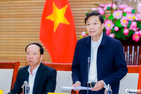 UBND tỉnh Nghệ An họp phiên đầu tiên sau kiện toàn, sắp xếp bộ máy