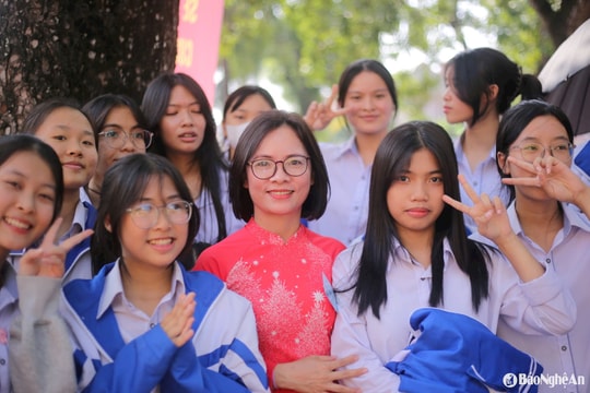 294 giáo viên tham gia Hội thi giáo viên chủ nhiệm giỏi cấp THPT và GDTX