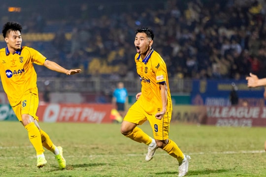 Khó khăn cho Đinh Xuân Tiến