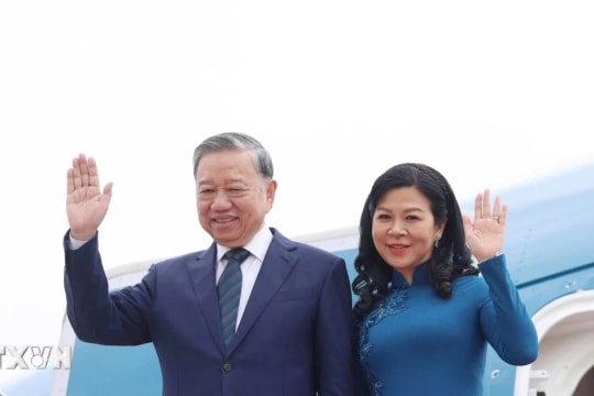 Tổng Bí thư Tô Lâm và Phu nhân bắt đầu thăm chính thức Cộng hòa Singapore