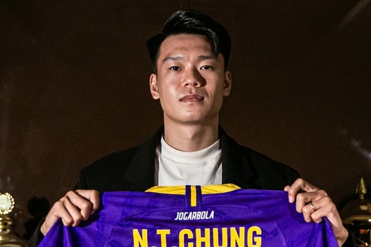 Thành Chung nhận lót tay kỷ lục; PSG tiễn Liverpool rời Champions League