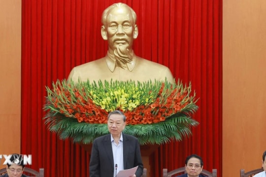 Tổng Bí thư: Báo cáo Chính trị phải thực sự là văn bia, là ngọn đuốc soi đường