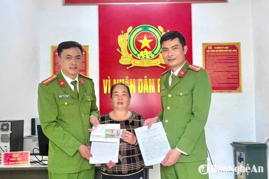 Công an xã ở Nghệ An truy xuất camera tìm lại tài sản người dân đánh rơi