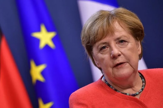 Cựu Thủ tướng Đức nói điều 'bắt buộc phải làm' với Nga