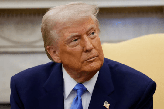Ông Trump đích thân giám sát cuộc không kích của Mỹ vào Yemen