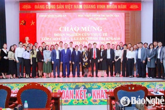 Lớp Cao cấp lý luận chính trị K75.A14 nghiên cứu thực tế tại tỉnh Nghệ An