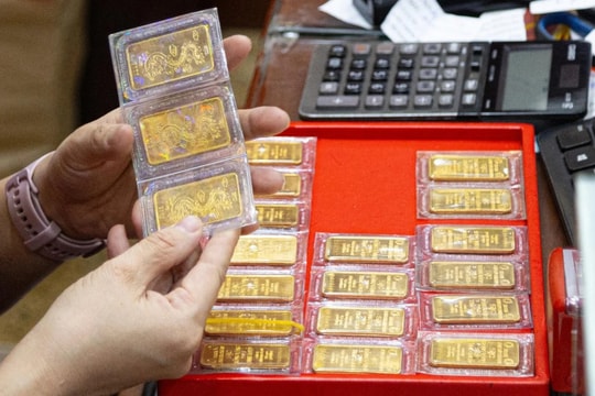 Giá vàng hôm nay 19/3/2025: Giá vàng trong nước và vàng thế giới tăng sắp đạt mốc lịch sử thời đại