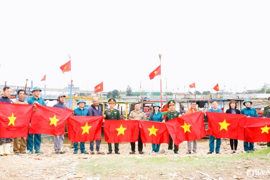 Những người 'giữ Cửa Lò xanh, giữ lòng dân vững'