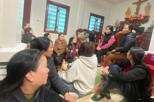 Đã tìm thấy một ngư dân Quỳnh Lưu còn sống trong vụ chìm tàu cá trên đường vào lạch