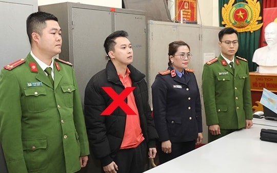 Bắt giữ nhân viên ngân hàng lừa đảo chiếm đoạt 950 triệu đồng