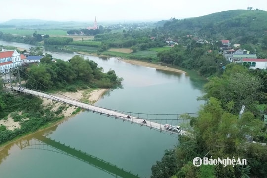 Bao giờ mới có cầu cứng thay cầu treo sông Giăng?