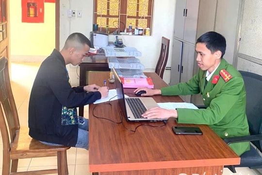 Khởi tố đối tượng lừa đảo chiếm đoạt tài sản bằng hình thức tạo phiếu thanh toán chuyển tiền giả