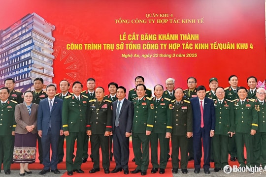 Chủ tịch UBND tỉnh Lê Hồng Vinh dự kỷ niệm 40 năm ngày truyền thống Tổng Công ty Hợp tác kinh tế Quân khu 4