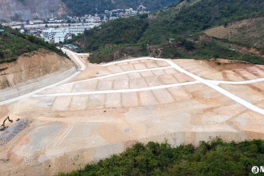 Kỳ Sơn vận động người dân vùng lũ quét vào khu tái định cư