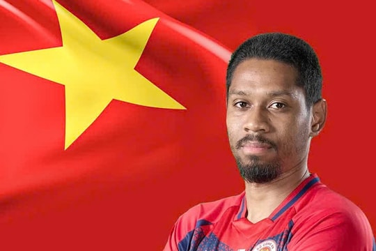 HLV Kim Sang-sik để ý đến 1 ngoại binh nhập tịch; Tây Ban Nha vào bán kết Nations League