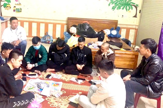 Phá sòng bạc 'bầu cua' tại tư gia