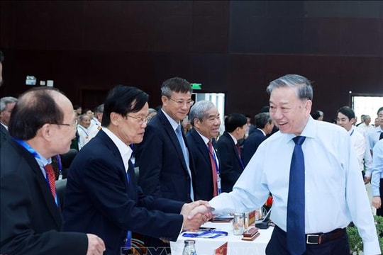 Tổng Bí thư Tô Lâm gặp mặt cán bộ lão thành cách mạng, người có công tiêu biểu