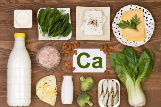5 thực phẩm quen thuộc giàu canxi hơn sữa