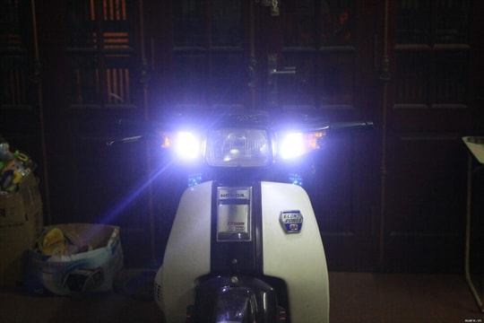 Mức phạt đối với xe máy gắn đèn trợ sáng