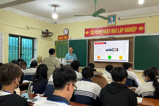 Infographic: Thí sinh chuẩn bị gì để đăng ký dự thi tốt nghiệp THPT năm 2025?