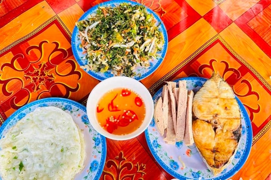 Bánh khoái chợ Ngò - món ngon vùng biển Nghệ An