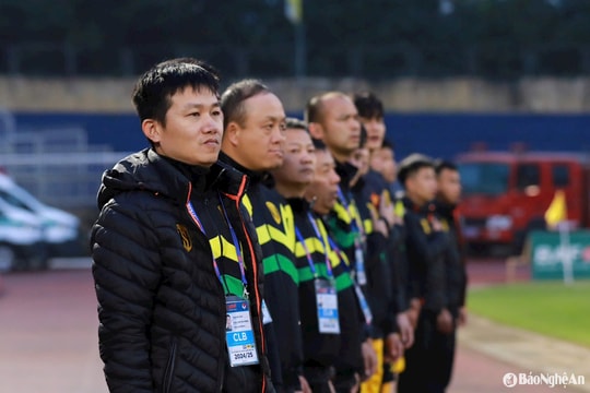 Chia sẻ của HLV Phan Như Thuật sau khi đưa Sông Lam Nghệ An vào Bán kết Cúp Quốc gia