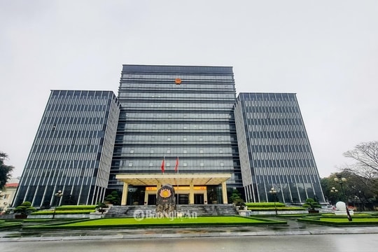 Thông báo giờ làm việc mùa Hè