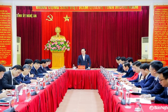 Thường trực Tỉnh ủy Nghệ An làm việc với Ban Chấp hành Đảng bộ các cơ quan Đảng tỉnh