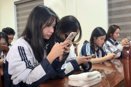 Học sinh Nghệ An tiếp cận hướng khởi nghiệp về nông nghiệp xanh gắn với công nghệ số