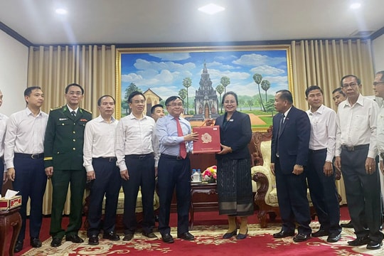 Các đoàn công tác tỉnh Nghệ An thăm và chúc Tết Bunpimay các tỉnh CHDCND Lào