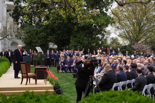 Ông Trump áp thuế mới toàn cầu có thể phản tác dụng với kinh tế Mỹ