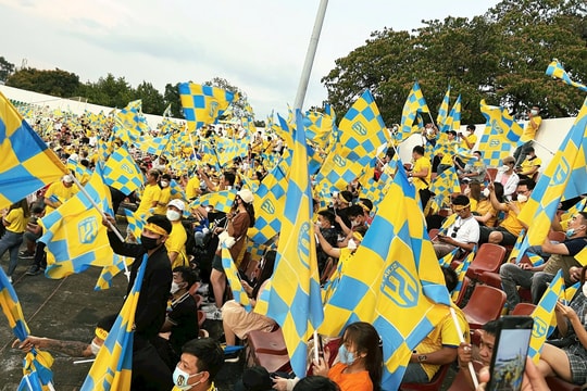 Hội Cổ động viên SLNA phía Nam tổ chức cổ vũ lớn nhất từ trước tới nay tại sân Thống Nhất
