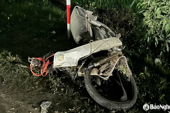 Điều tra ô tô gây tai nạn liên hoàn khiến 1 người chết rồi bỏ chạy