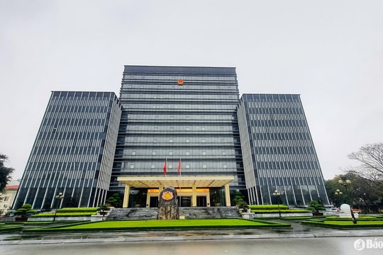 Nghệ An công bố đường dây nóng, thư điện tử tiếp nhận phản ánh của người dân về thủ tục hành chính