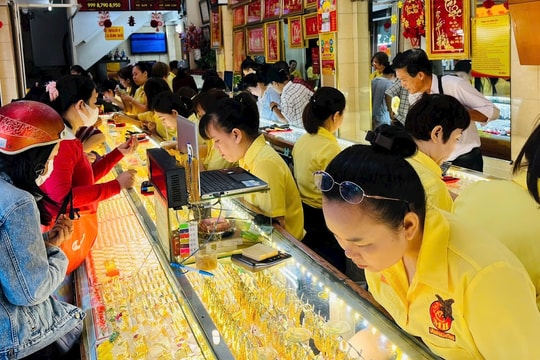 Giá vàng hôm nay 6/4/2025: Giá vàng trong nước và thế giới chốt tuần giảm đầu tiên kể từ tháng 3