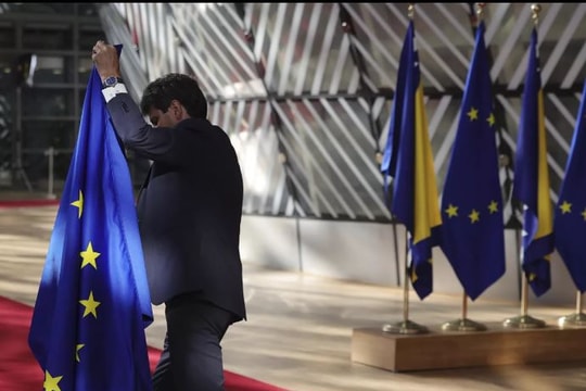 Quan chức Đức cho rằng EU đang phá hoại tiến trình hòa bình của Ukraine