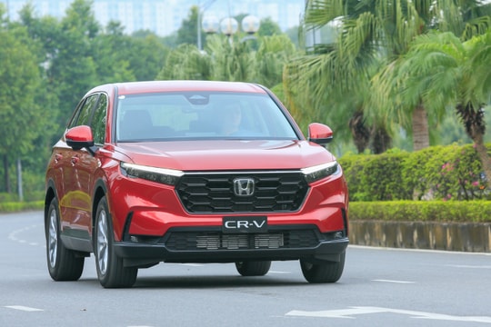 Giá lăn bánh xe Honda CR-V tháng 4/2025