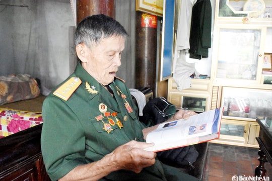 Một mình gánh một đầu võng: Chuyện chưa kể về Anh hùng Trường Sơn Hồ Sĩ Tư